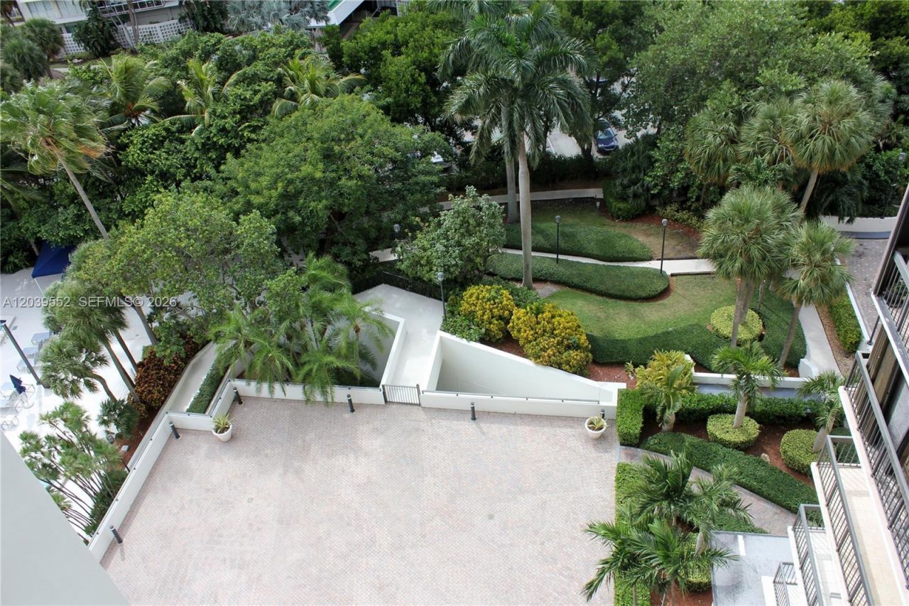 2333 Brickell Ave , Unit 1004, Miami, FL 33129 Photo