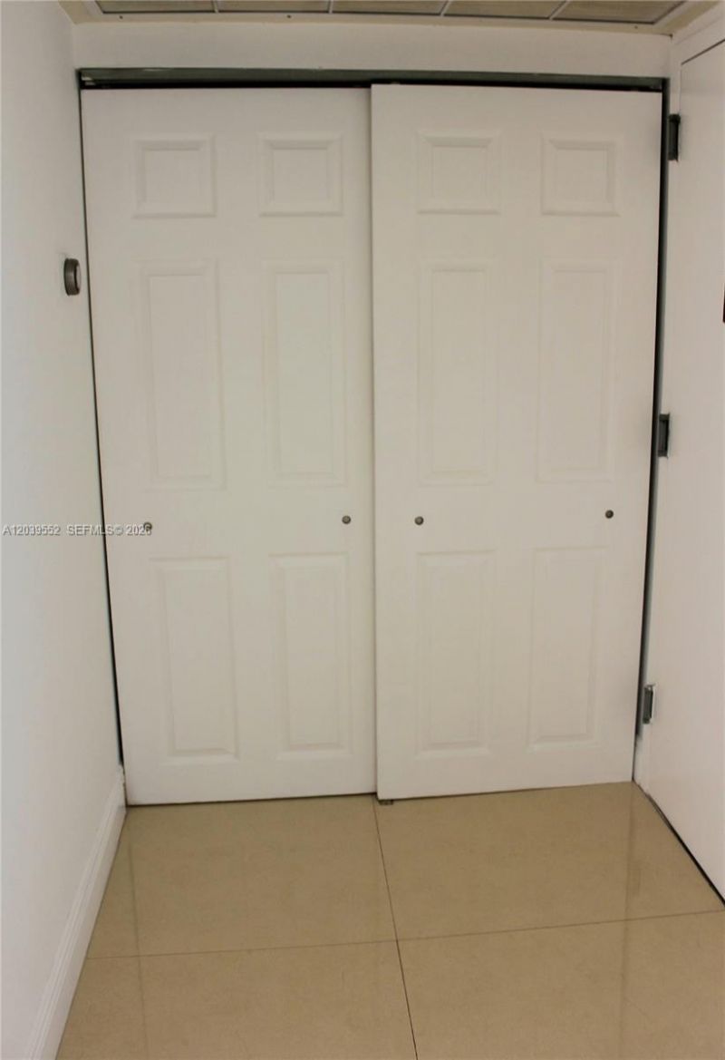 2333 Brickell Ave , Unit 1004, Miami, FL 33129 Photo