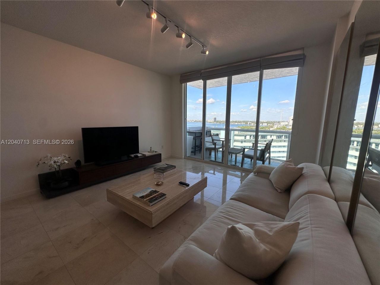 7900 Harbor Island Dr, Unit 1424, North Bay Village, FL 33141 Photo