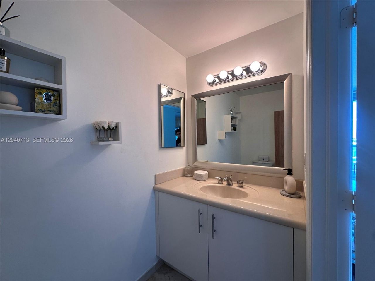 7900 Harbor Island Dr, Unit 1424, North Bay Village, FL 33141 Photo