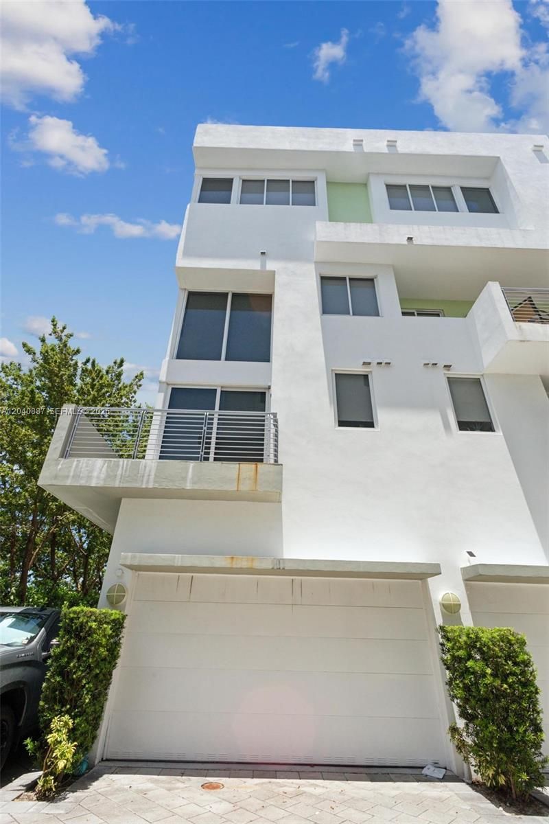 101 N Shore Dr, Unit 101, Miami Beach, FL 33141 Photo