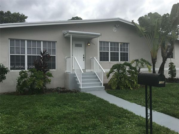 7900 SW 22nd St , Miami, FL 33155
