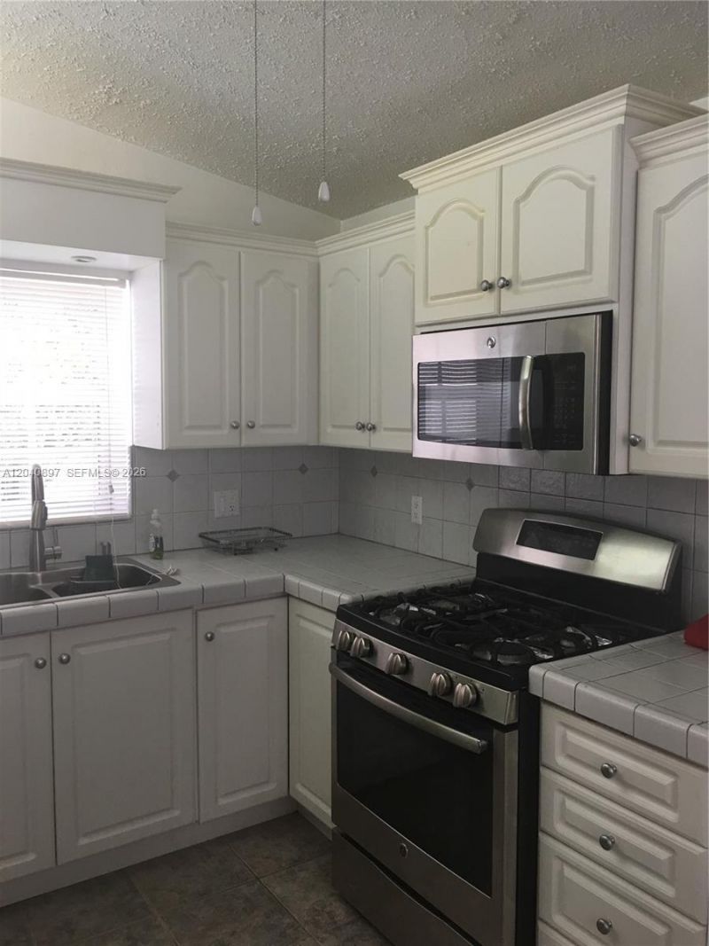7900 SW 22nd St , Miami, FL 33155 Photo