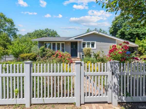 1 Hale Place, Roosevelt, NY 11575