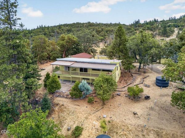 7065 Monte Vista Court, Eagle Point, OR 97524