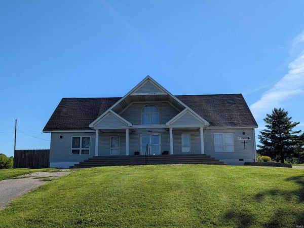 1364 N Hillcrest Road, Vincennes, IN 47591