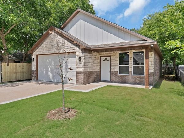 1112 Trinity Street, Cleburne, TX 76031