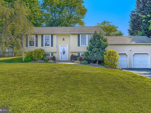 1104 MARTINEZ DRIVE, WESTMINSTER, MD 21157