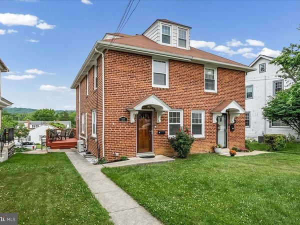 337 W PENNSYLVANIA AVENUE, DOWNINGTOWN, PA 19335