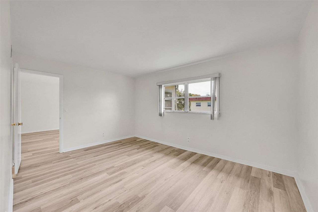 23 Abbey Lane, Unit 202, Delray Beach, FL 33446 Photo