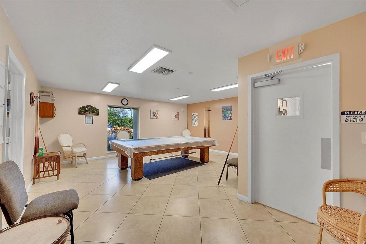 23 Abbey Lane, Unit 202, Delray Beach, FL 33446 Photo