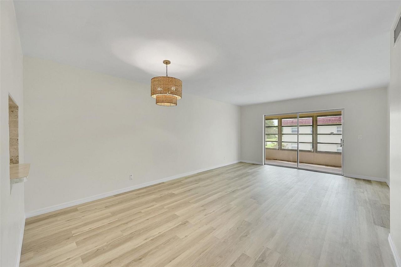 23 Abbey Lane, Unit 202, Delray Beach, FL 33446 Photo