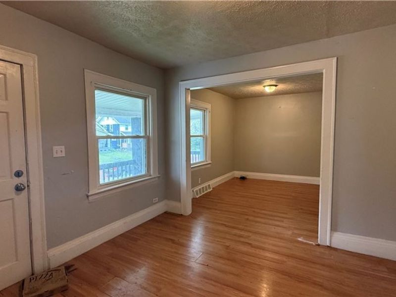 12607 Watterson Avenue, Cleveland, OH 44105 Photo 3