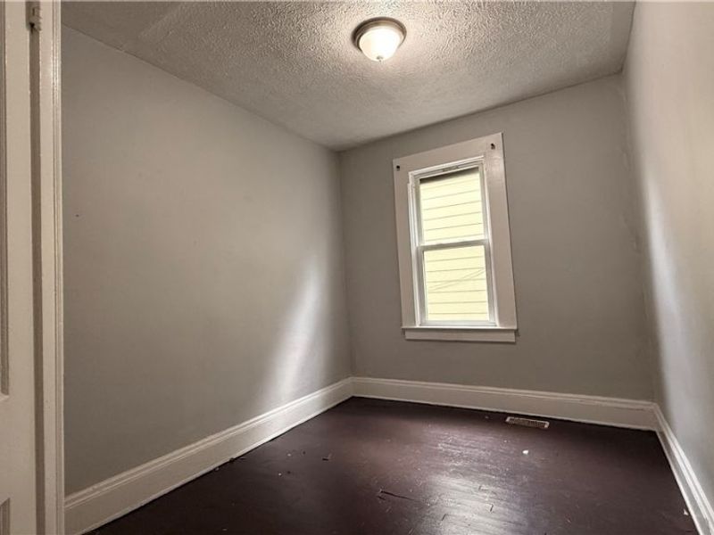 12607 Watterson Avenue, Cleveland, OH 44105 Photo 7