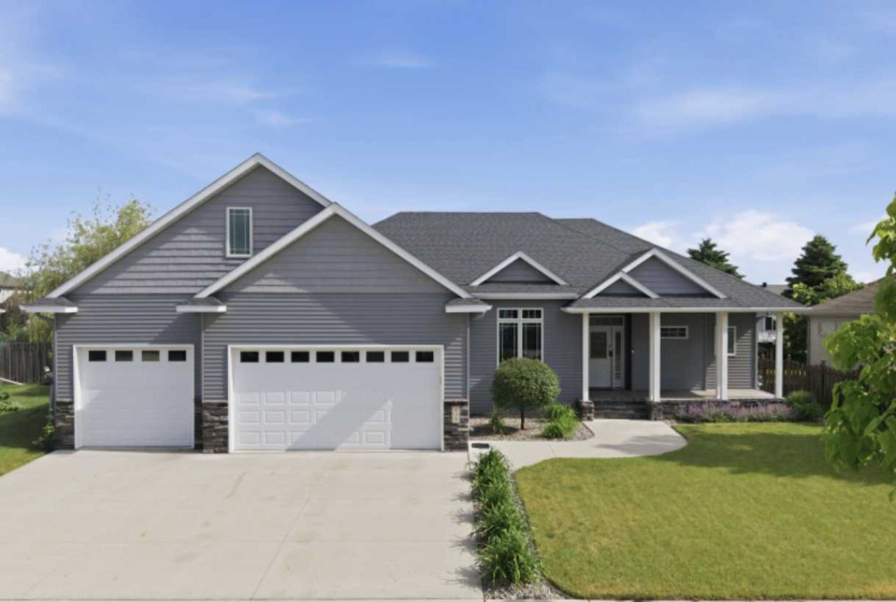 630 Westminster Drive, Moorhead, MN 56560 Main Photo