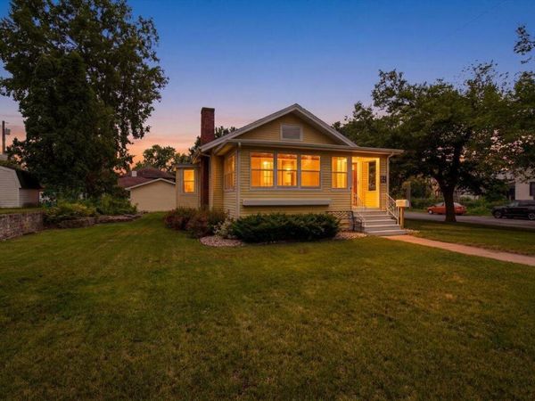 1702 Cass STREET, La Crosse, WI 54601