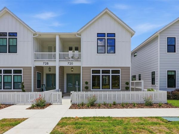 720 SW 131 STREET , NEWBERRY, FL 32669