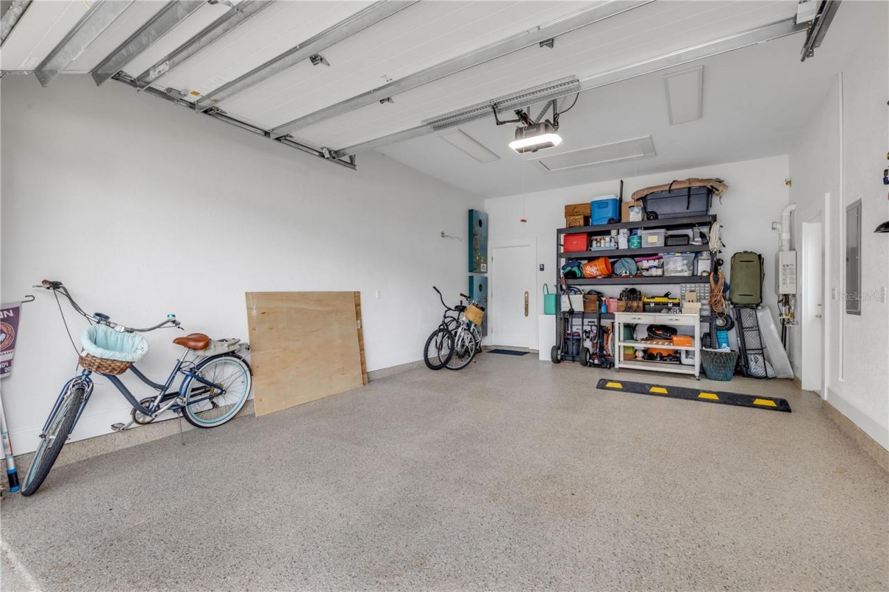 807 E 10th Avenue, New Smyrna Beach, FL 32169 Photo