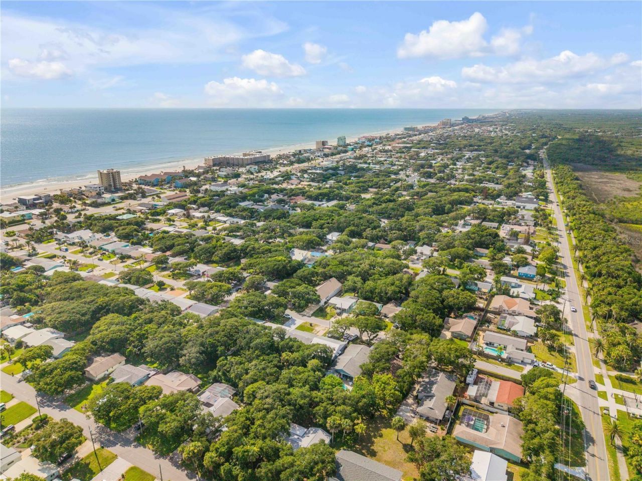 807 E 10th Avenue, New Smyrna Beach, FL 32169 Photo