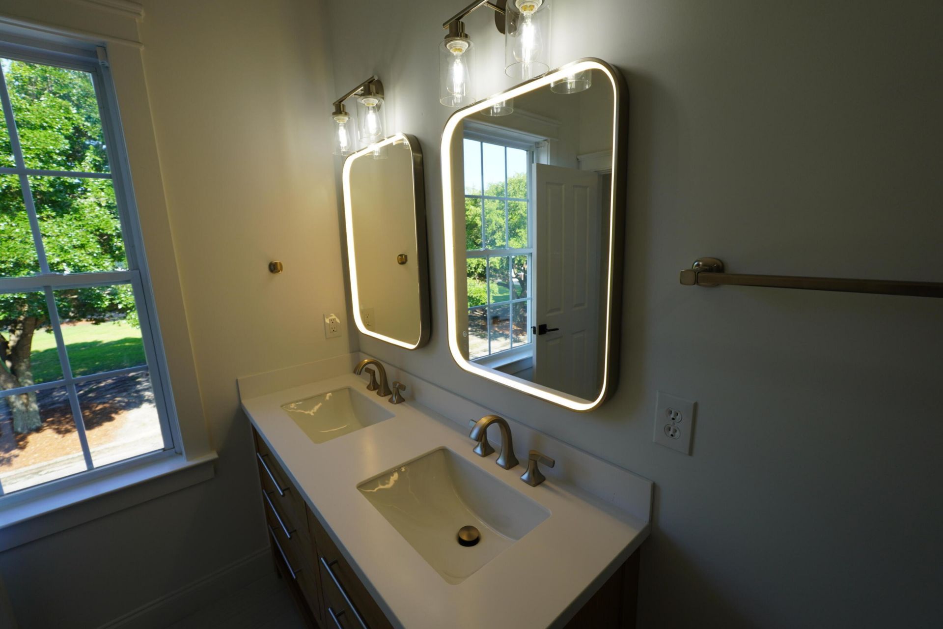 309 White Gables Drive Photo 22