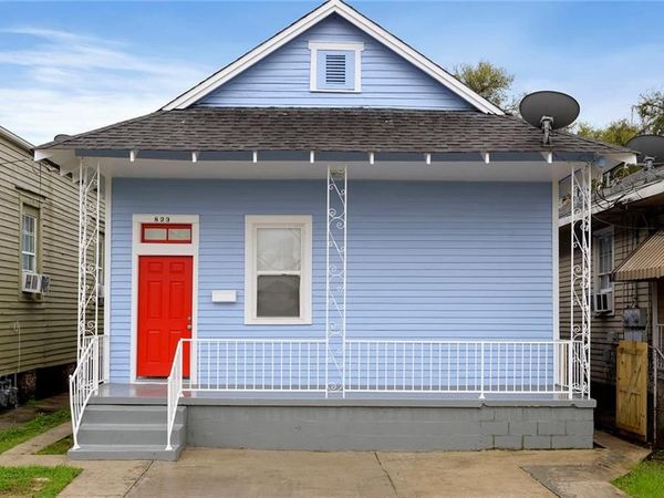 821 DE ARMAS Street , New Orleans, LA 70114