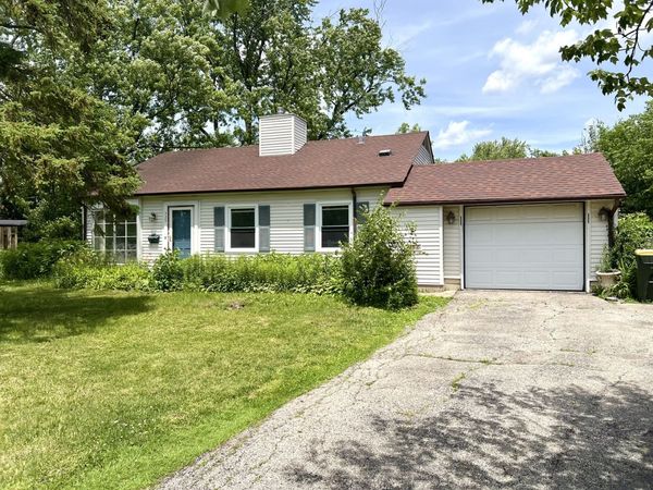 329 Cherry Court , Glenview, IL 60025