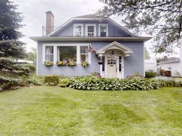 105 Hyledge Dr, Amherst, NY 14226