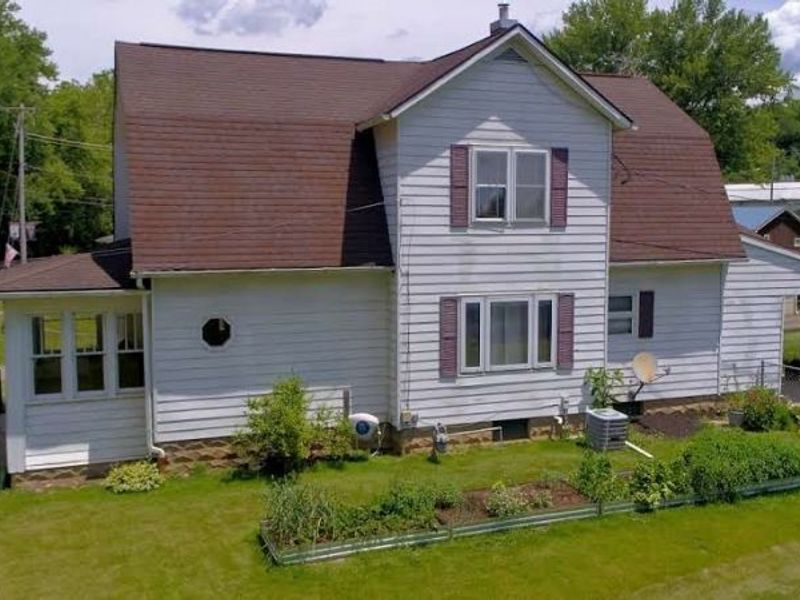 976 N Main Street, Killbuck, OH 44637 Photo 3