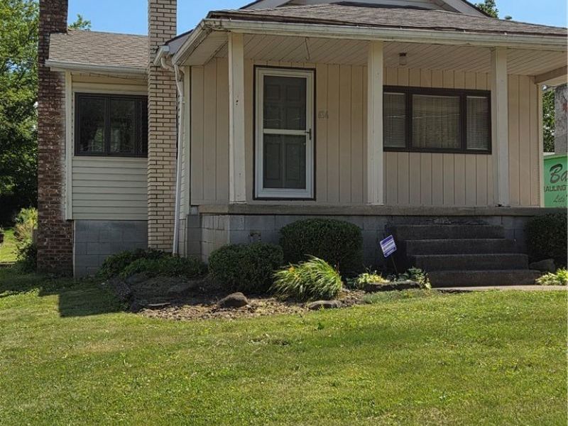 636 Lincoln Avenue, Struthers, OH 44471 Photo 2