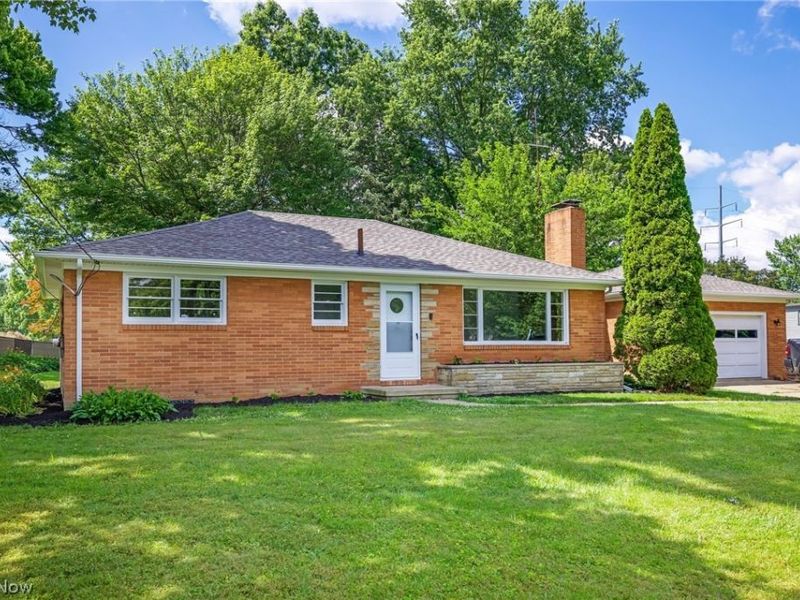 1410 48th Street NW, Canton, OH 44709 Photo 2