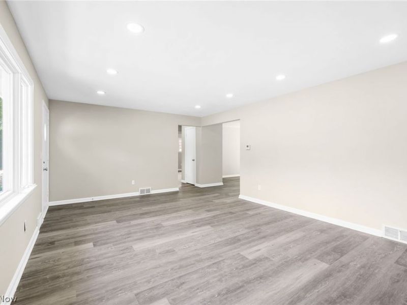 1410 48th Street NW, Canton, OH 44709 Photo 5