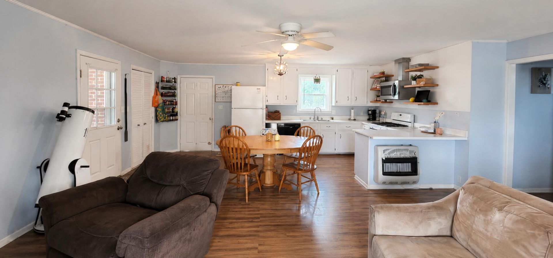 124 Whistling Swan Road Photo 11