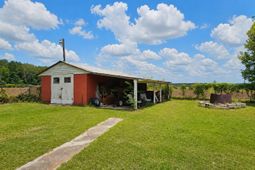 124 Whistling Swan Road photo 4