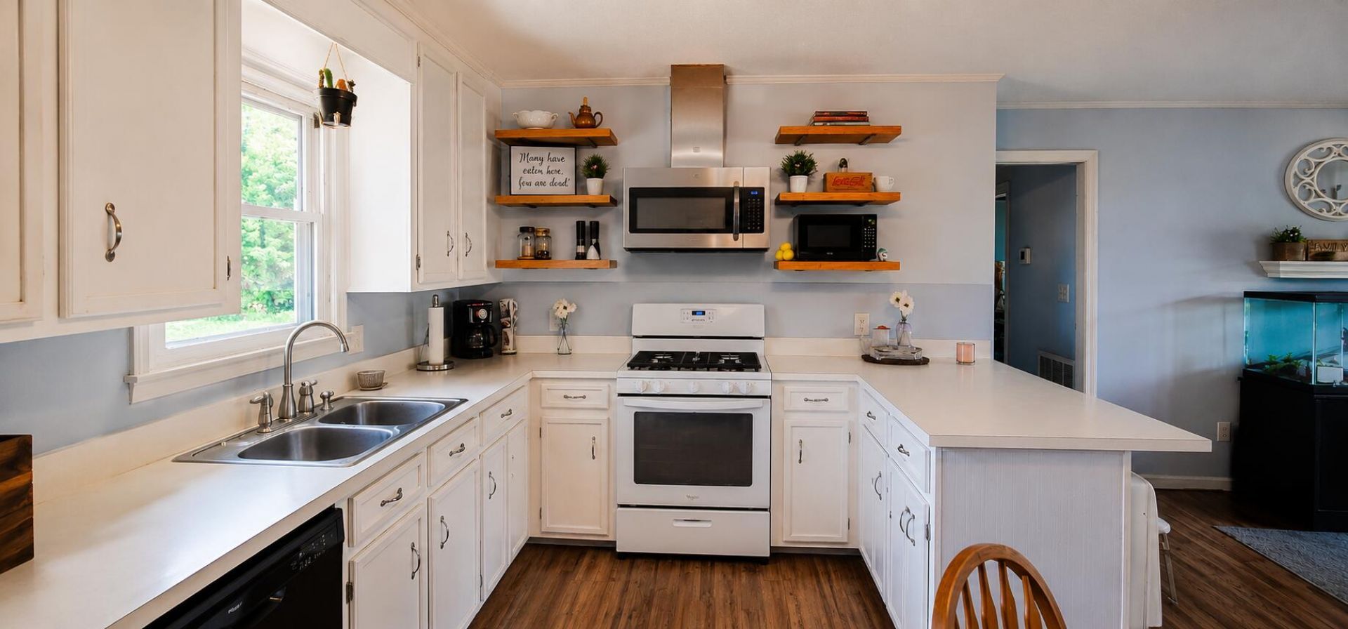124 Whistling Swan Road Photo 9