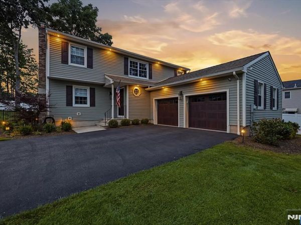 6 Giegel Court, WYCKOFF, NJ 07481