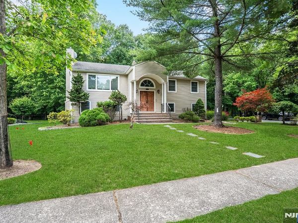 21 Kennedy Circle, CLOSTER, NJ 07624