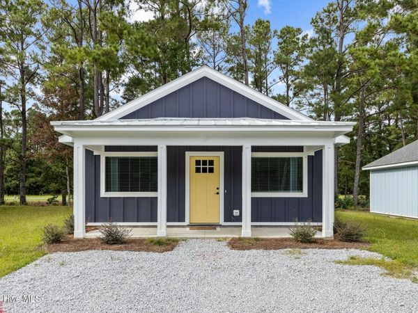 153 Long Pond Loop , Swansboro, NC 28584
