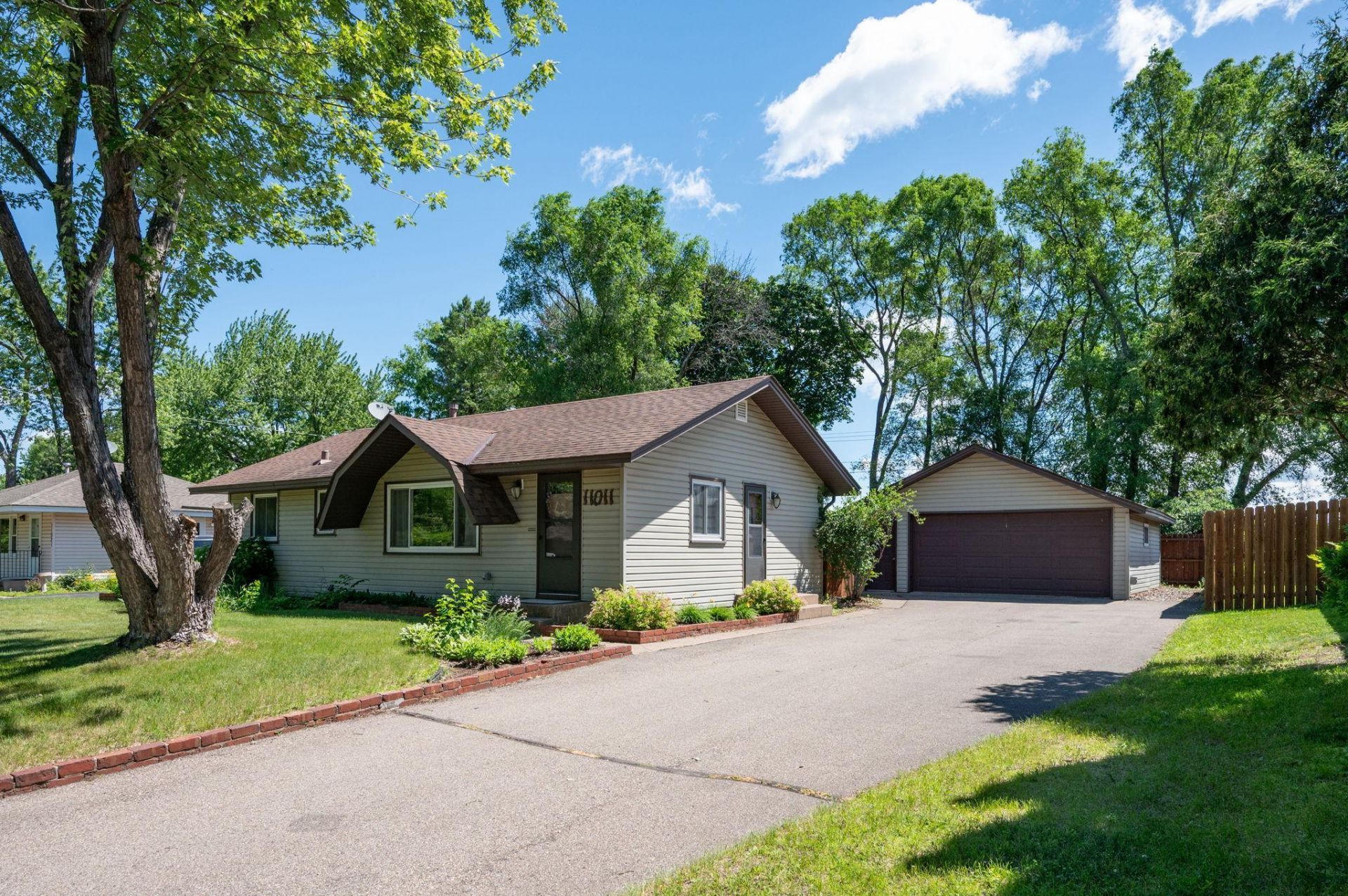 11011 Wren Street NW Coon Rapids, MN 55433