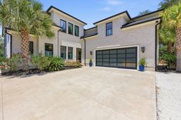 547 Bannockburn Drive photo 4