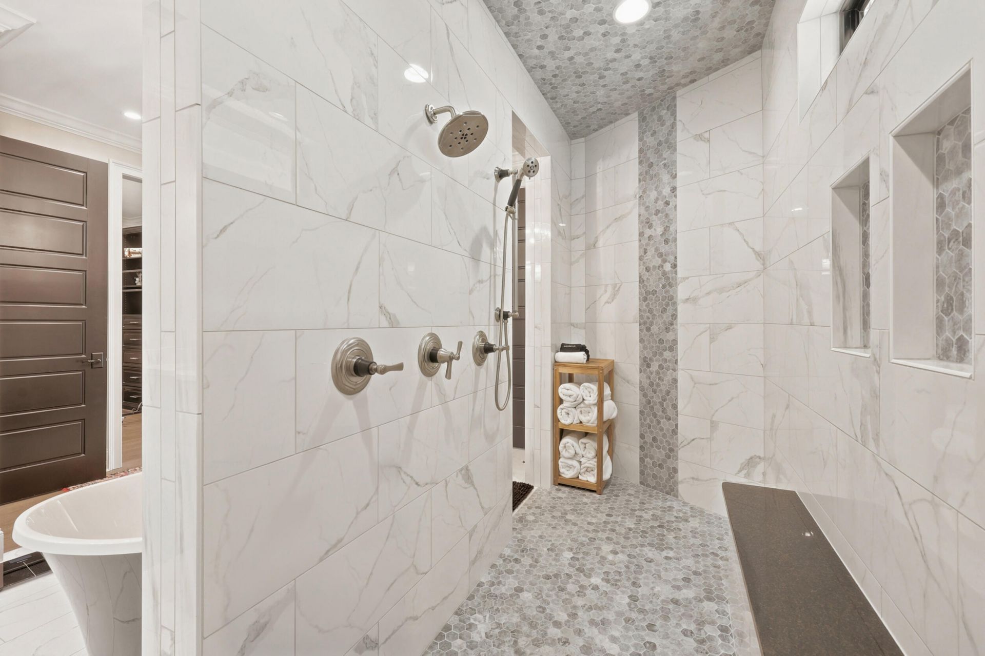 547 Bannockburn Drive Photo 22