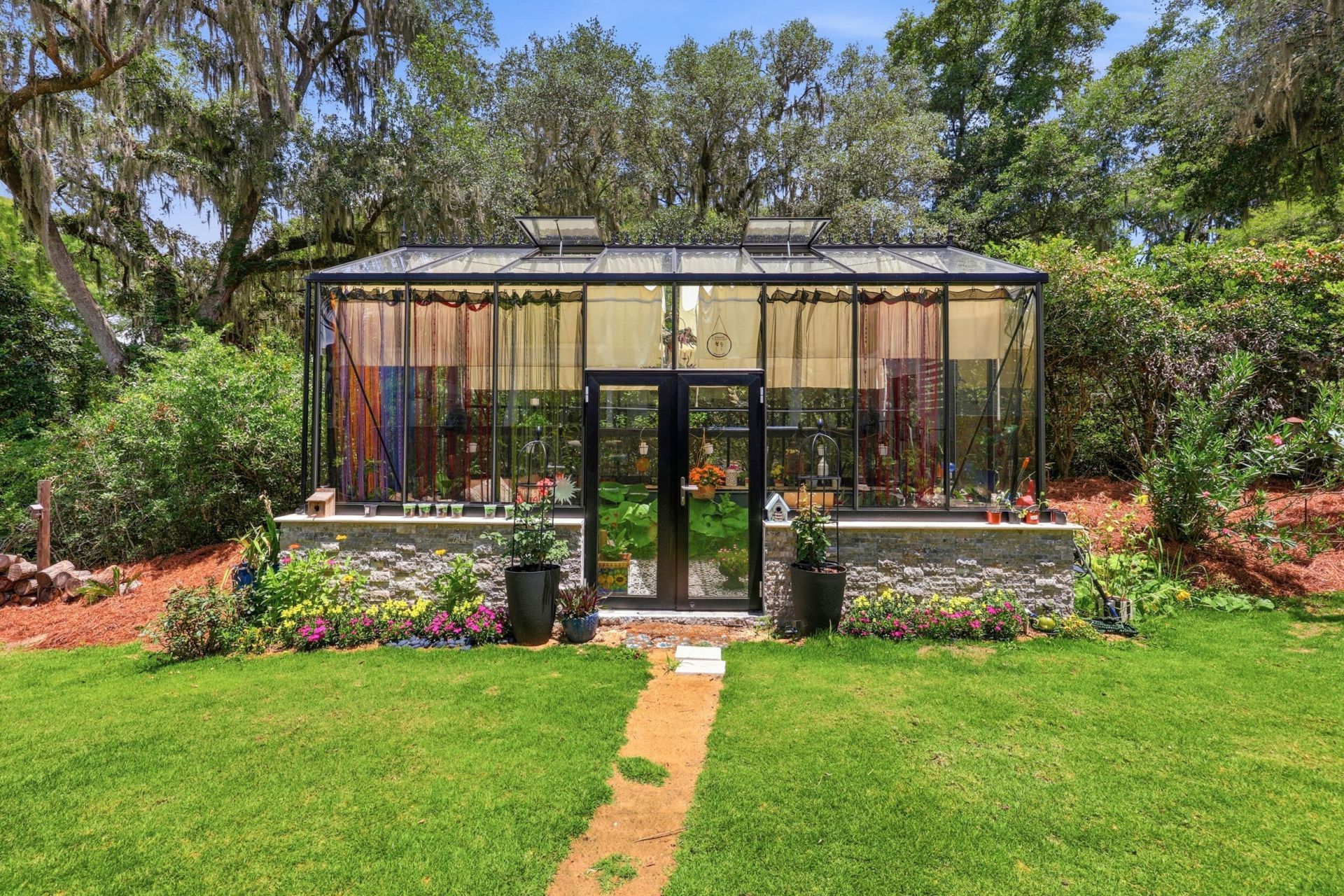 547 Bannockburn Drive Photo 45