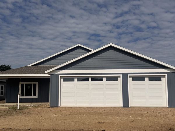3602 Pinewood Drive , Spirit Lake, IA 51360