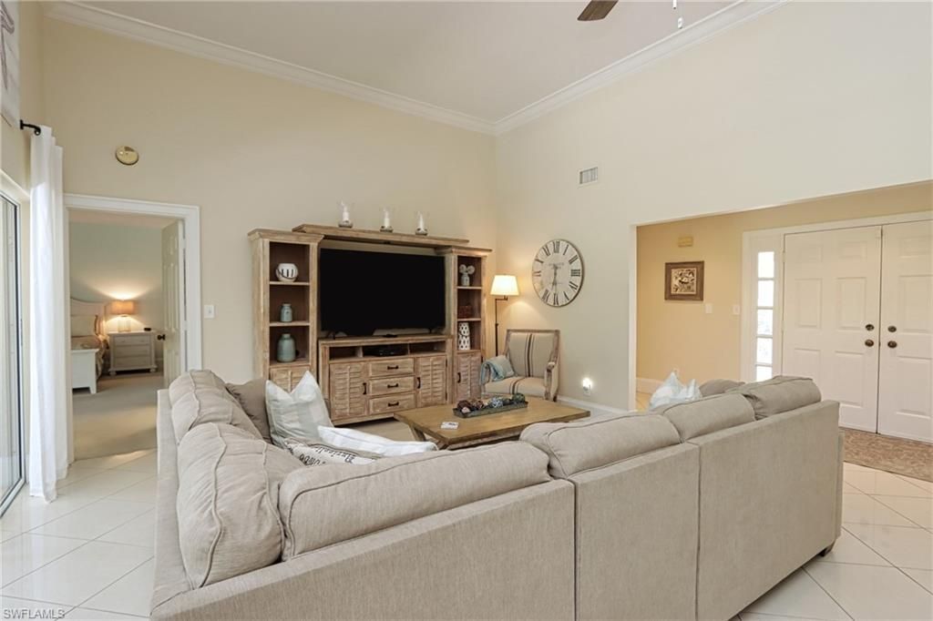 5916 Chanteclair Dr, Unit 8, Naples, FL 34108 Photo