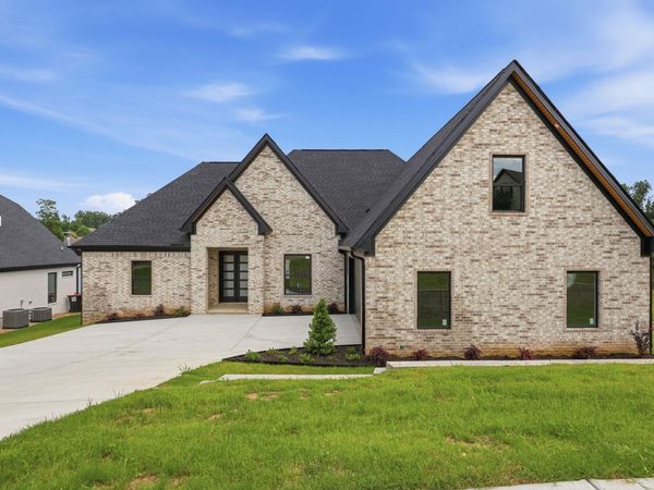 7648 S Shoreline Blvd, Benton, AR 72019
