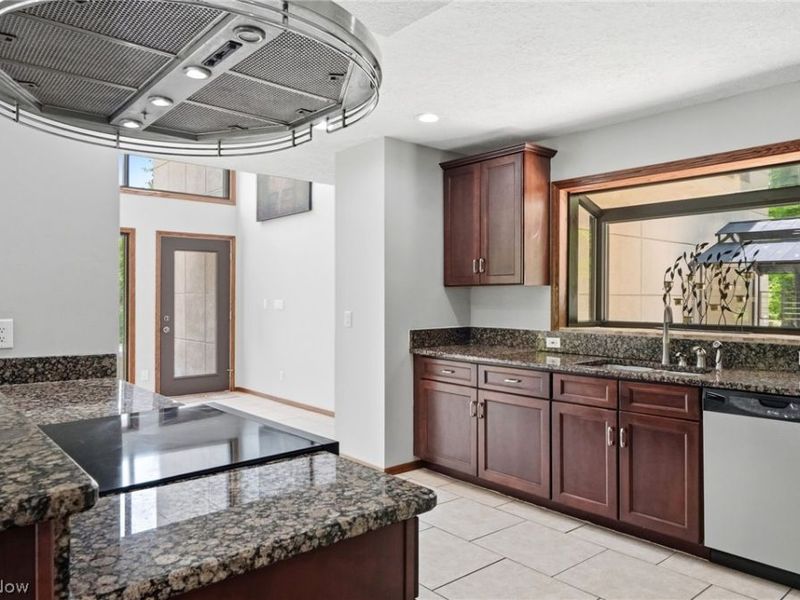 13601 Royalton Road, Strongsville, OH 44136 Photo 21