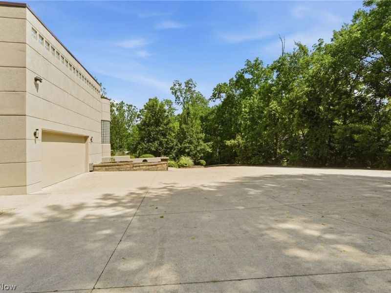 13601 Royalton Road, Strongsville, OH 44136 Photo 6