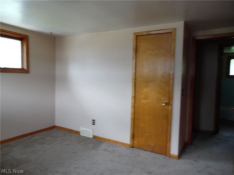 211 Clara Court, Louisville, OH 44641 Photo 14