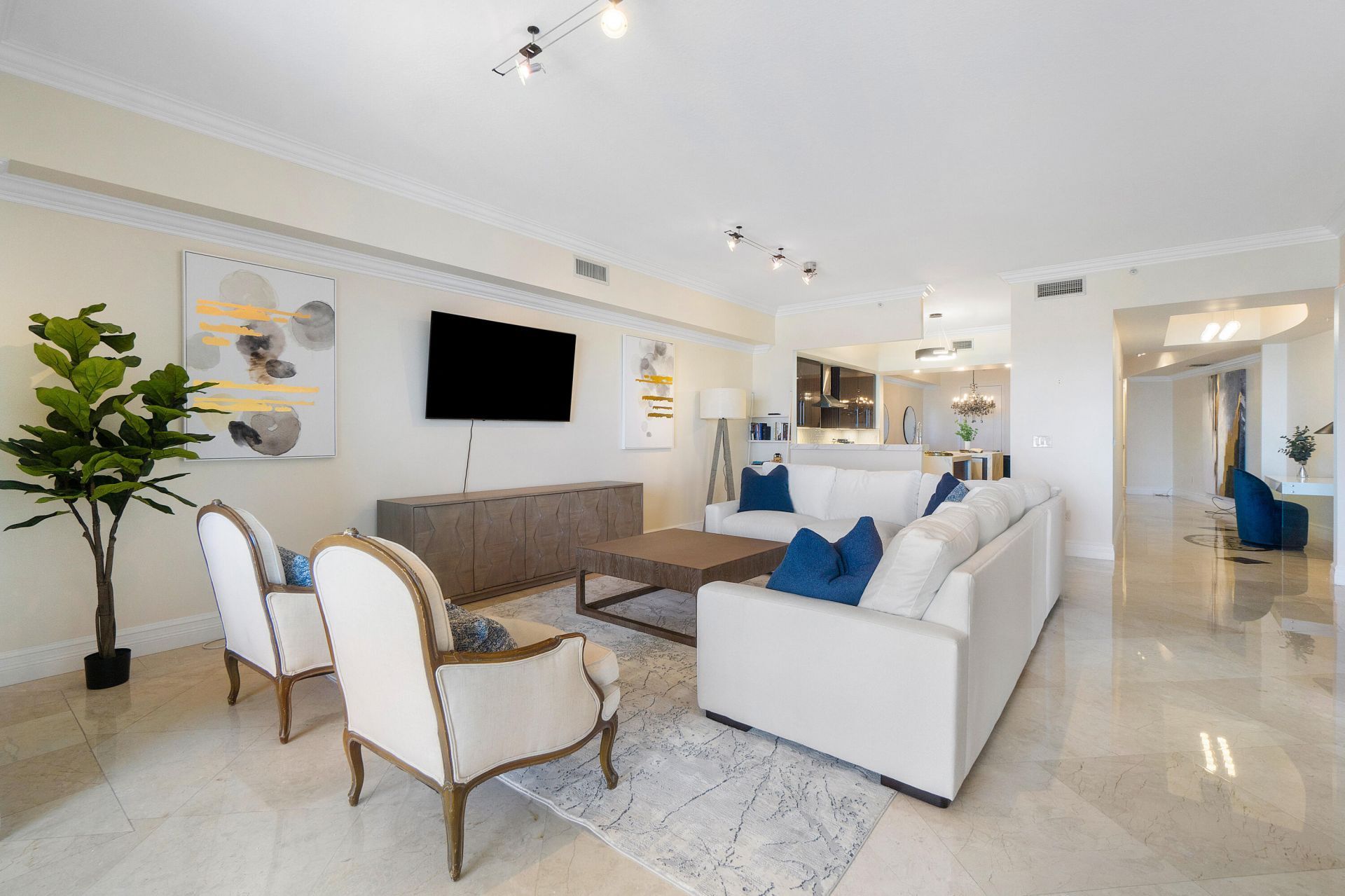 201 S Narcissus Avenue, Unit 605, West Palm Beach, FL 33401 Photo