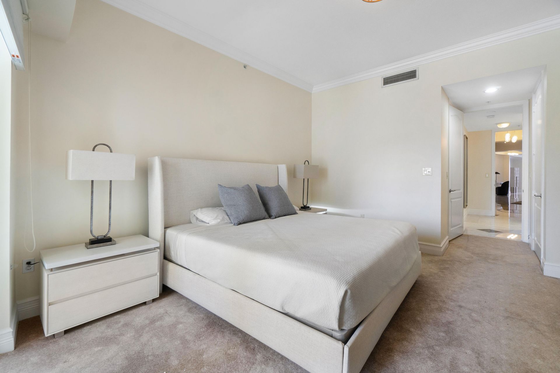 201 S Narcissus Avenue, Unit 605, West Palm Beach, FL 33401 Photo