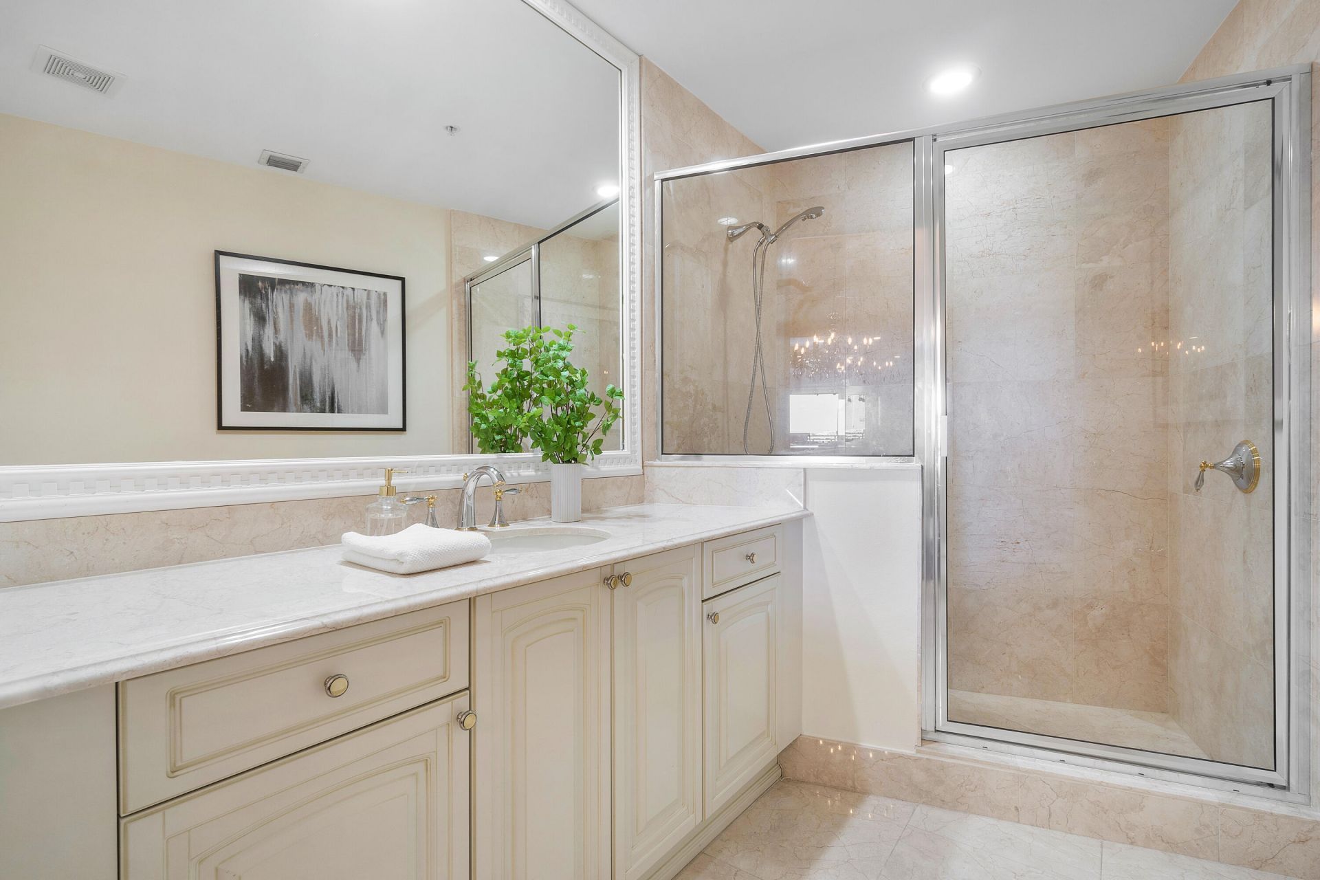 201 S Narcissus Avenue, Unit 605, West Palm Beach, FL 33401 Photo